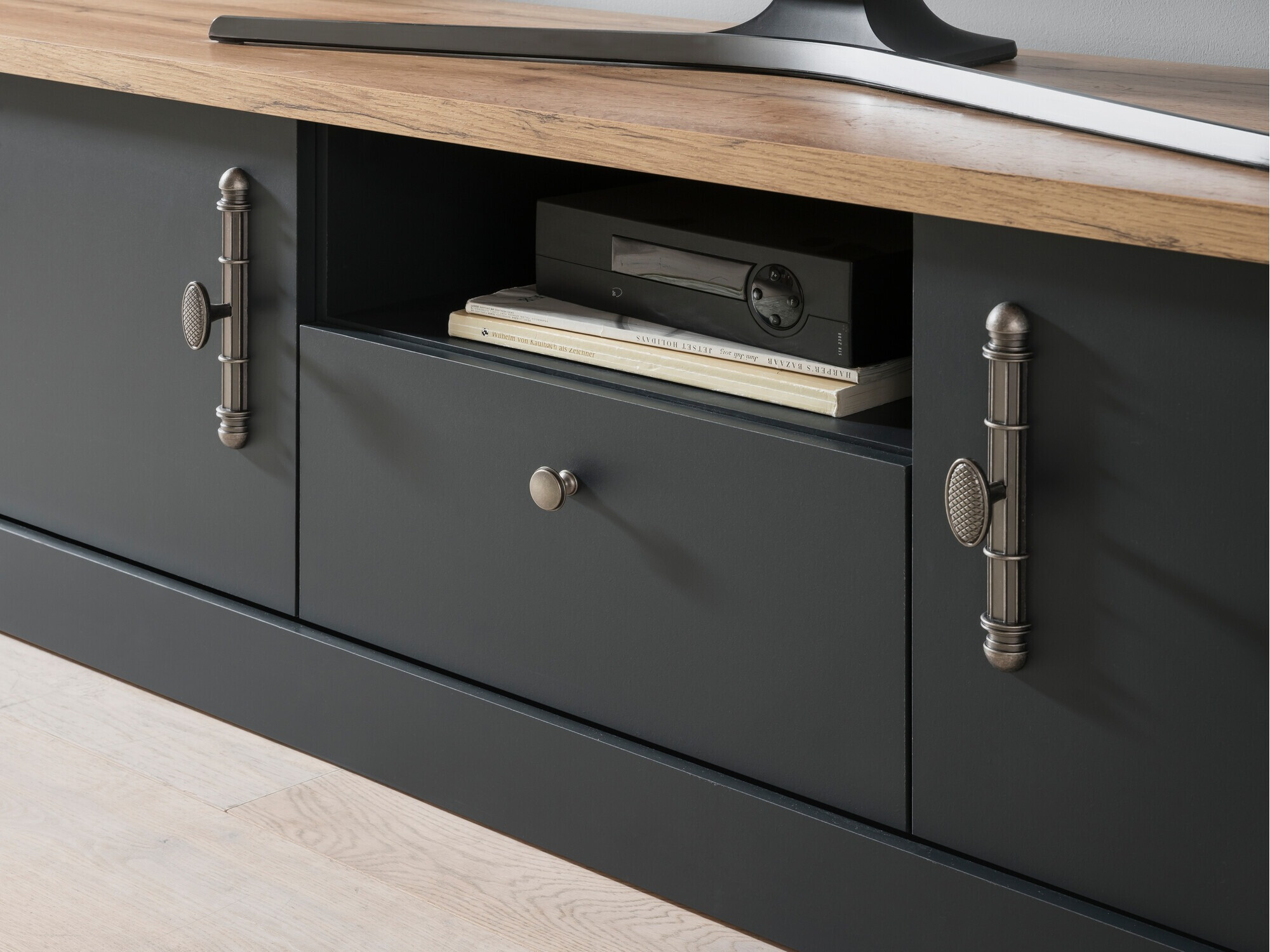 TV-bord Levbalu 108