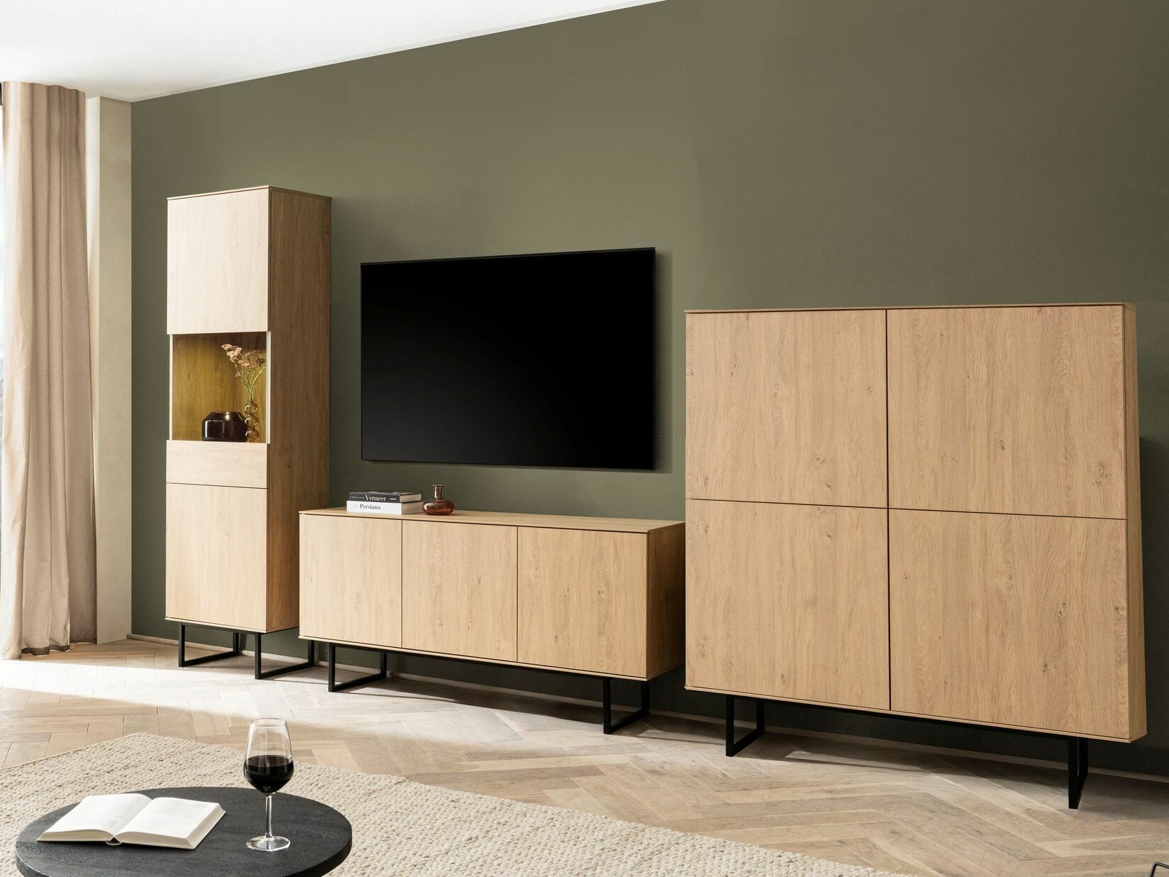 TV-bord Bentesa 113 (Egetræ)
