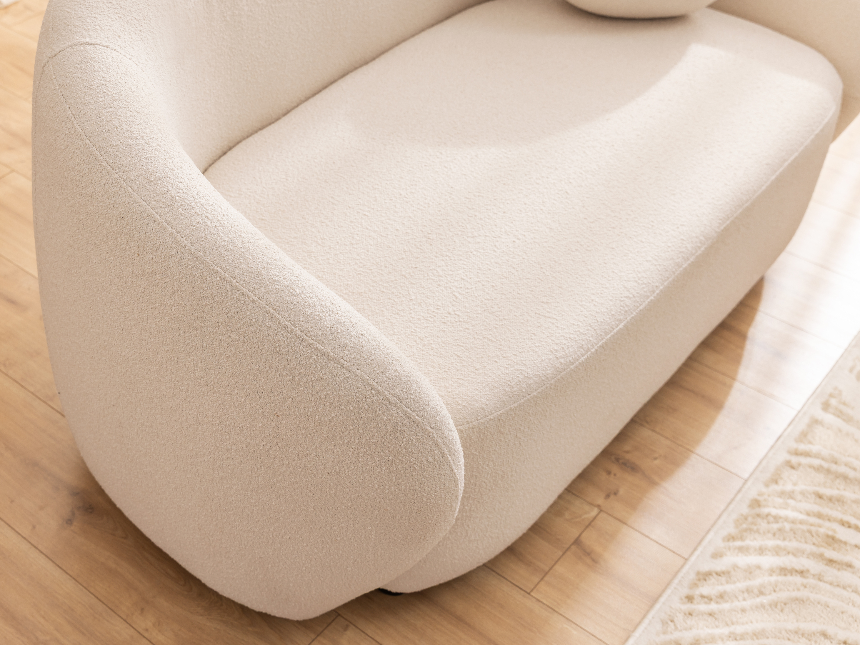 Sofa Rocklin 111 (Loop 01)